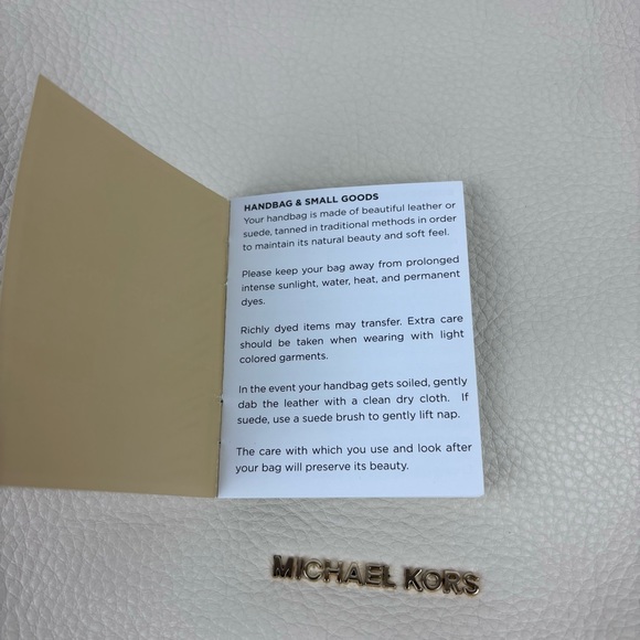 MICHAEL MICHAEL KORS Bedford Belted White Pebble Leather Hobo Shoulder Bag Large - Picture 6 of 16